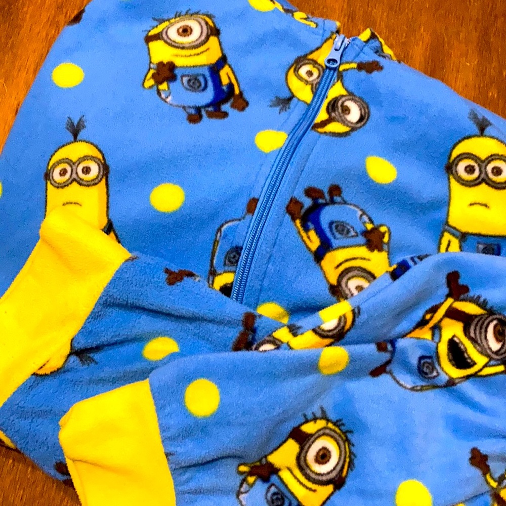Adult Minion Onsie Size L